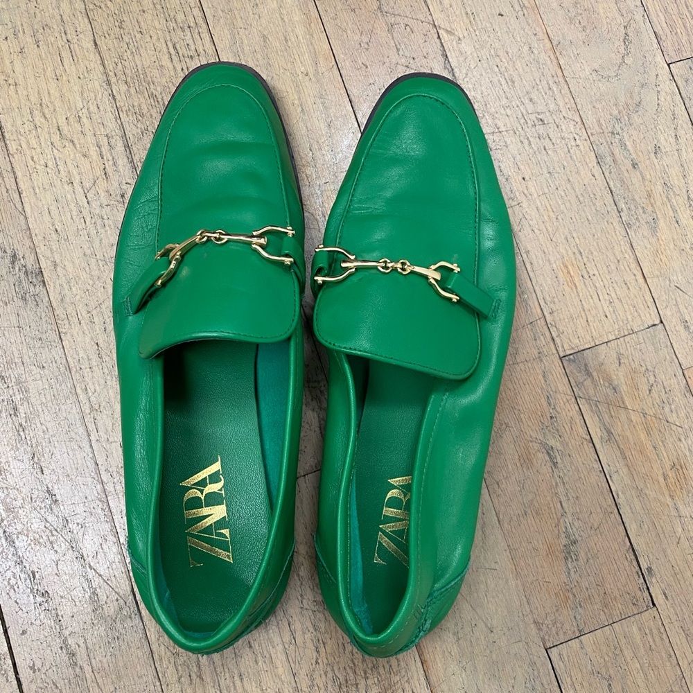 Used green Zara flats. Really bright green color. Gentle signs OF use